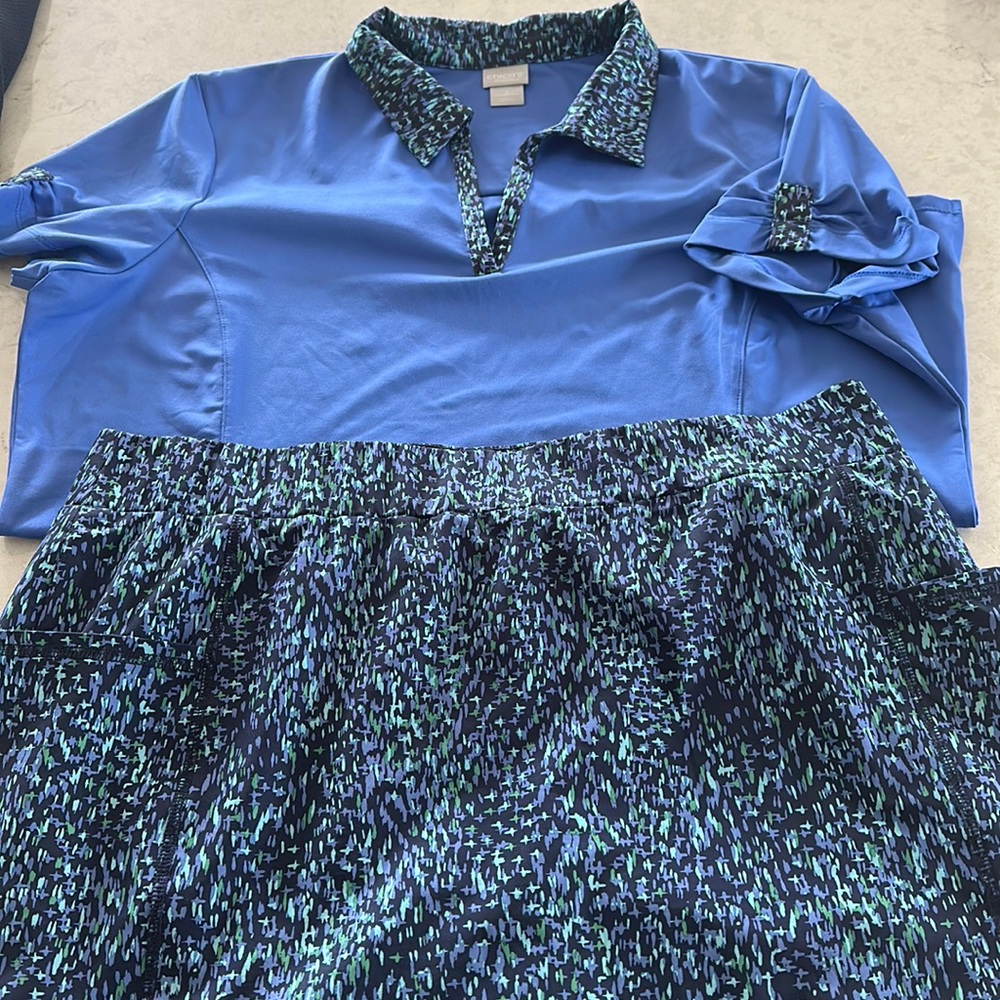 Chicos Zenergy set Size 2